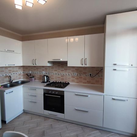 2-Х Кімн Квартира В Новобудові Ternopil Exterior foto